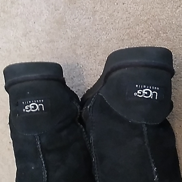 Women's Black UGG Boots, Size 5 - Picture 3 of 10